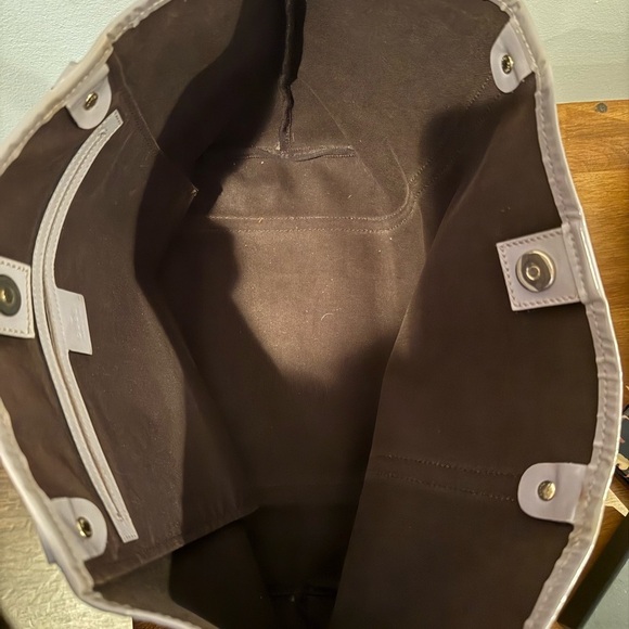 Gucci Monogram Tote Bag with Lilac Trim - Picture 9 of 14